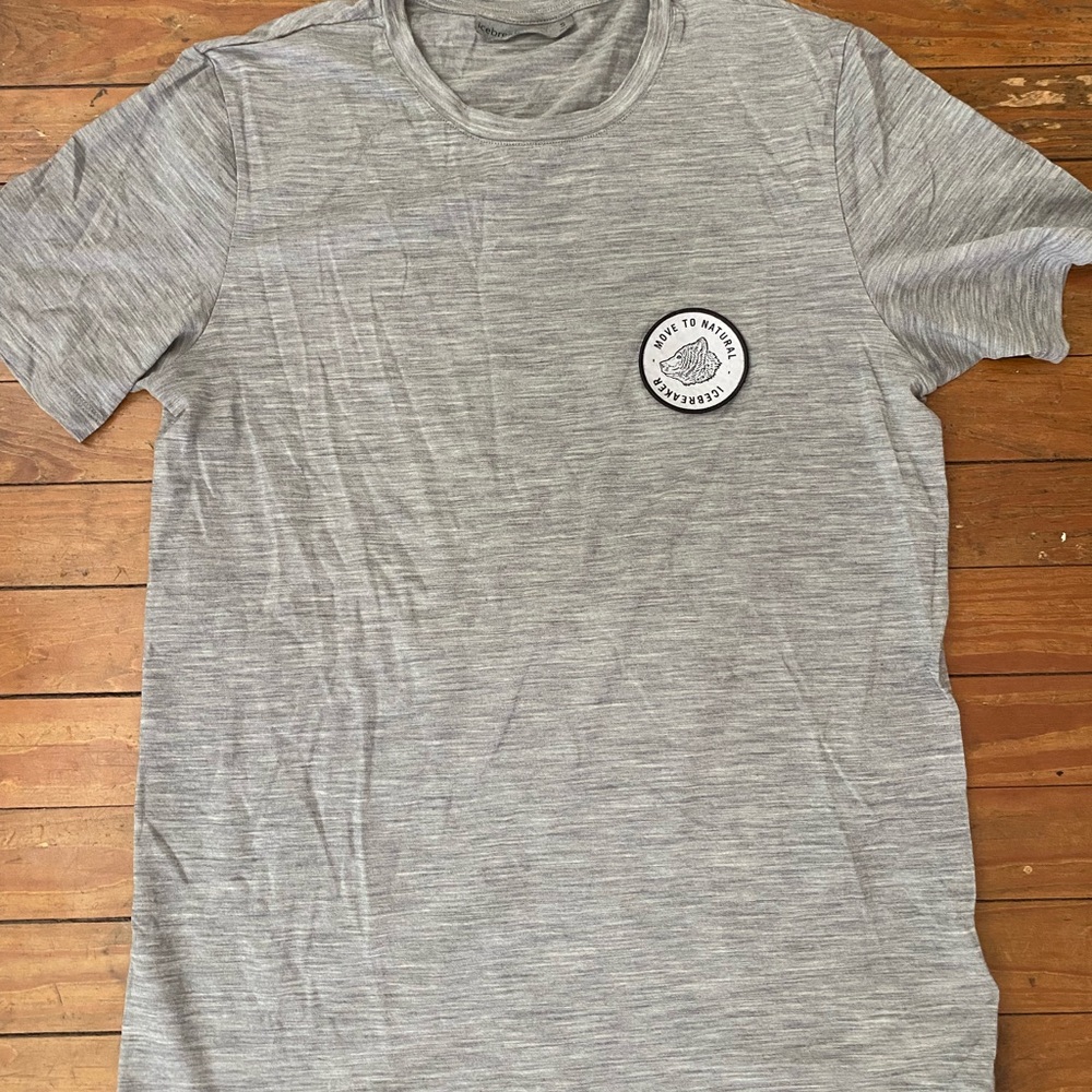 Icebreaker Mens Merino Wool T-shirt Bear Gray Small